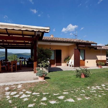 Agriturismo Il Castello Ασίζη Εξωτερικό φωτογραφία