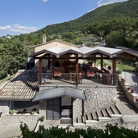Agriturismo Il Castello Ασίζη Εξωτερικό φωτογραφία