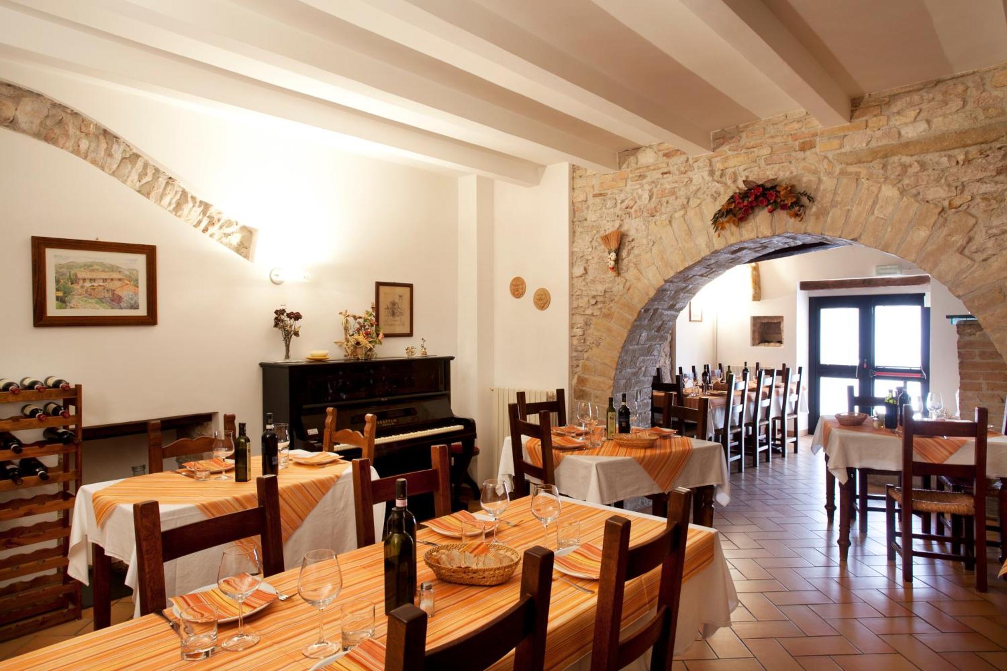 Agriturismo Il Castello Ασίζη Εξωτερικό φωτογραφία