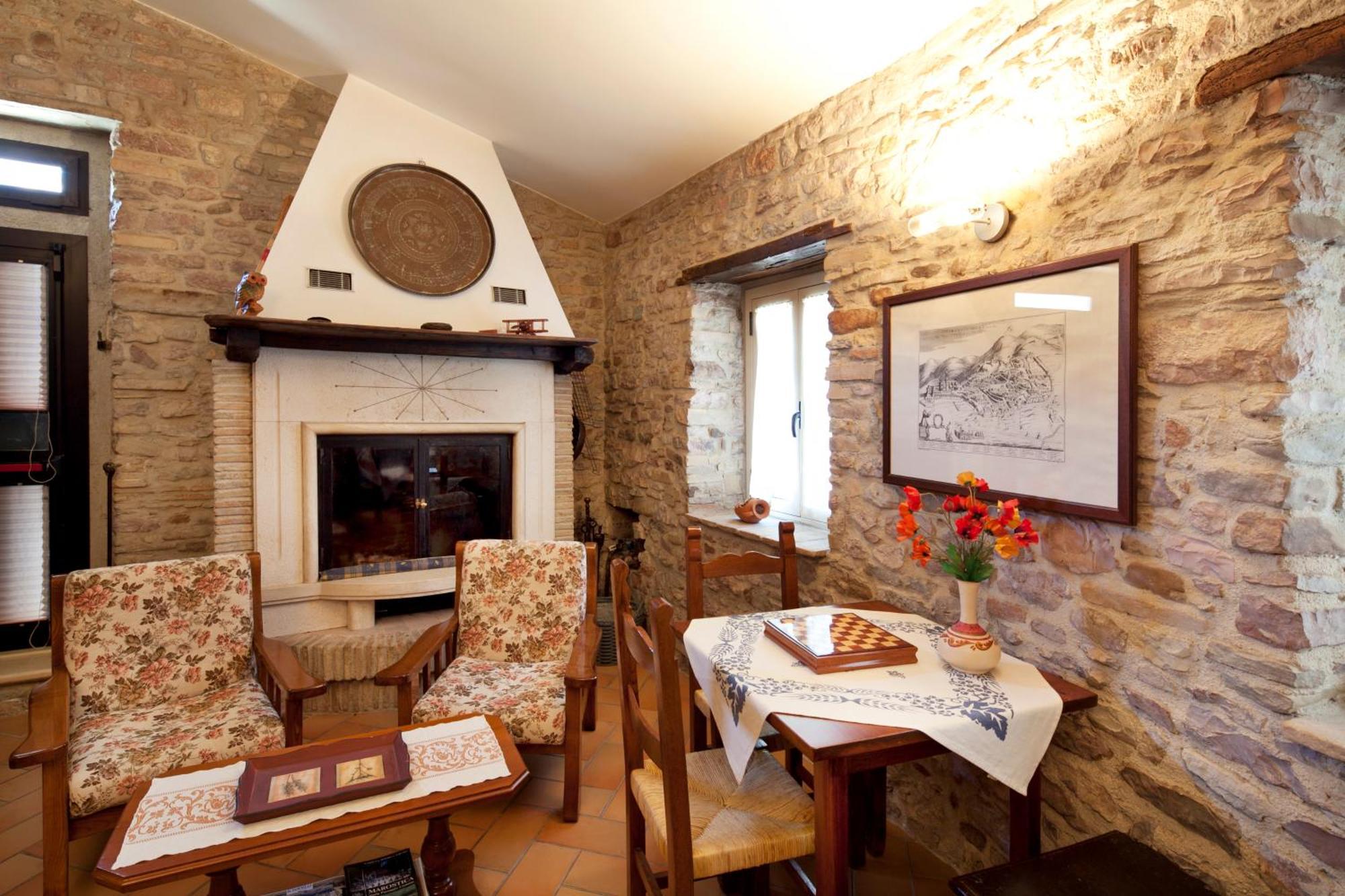 Agriturismo Il Castello Ασίζη Εξωτερικό φωτογραφία