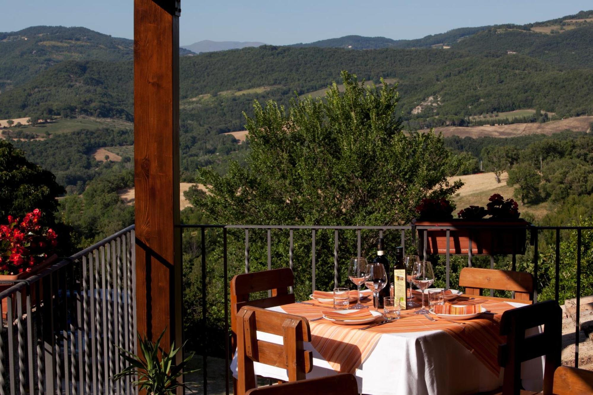 Agriturismo Il Castello Ασίζη Εξωτερικό φωτογραφία