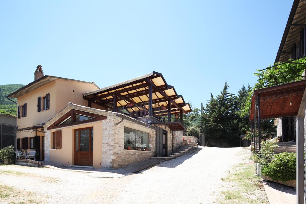 Agriturismo Il Castello Ασίζη Εξωτερικό φωτογραφία