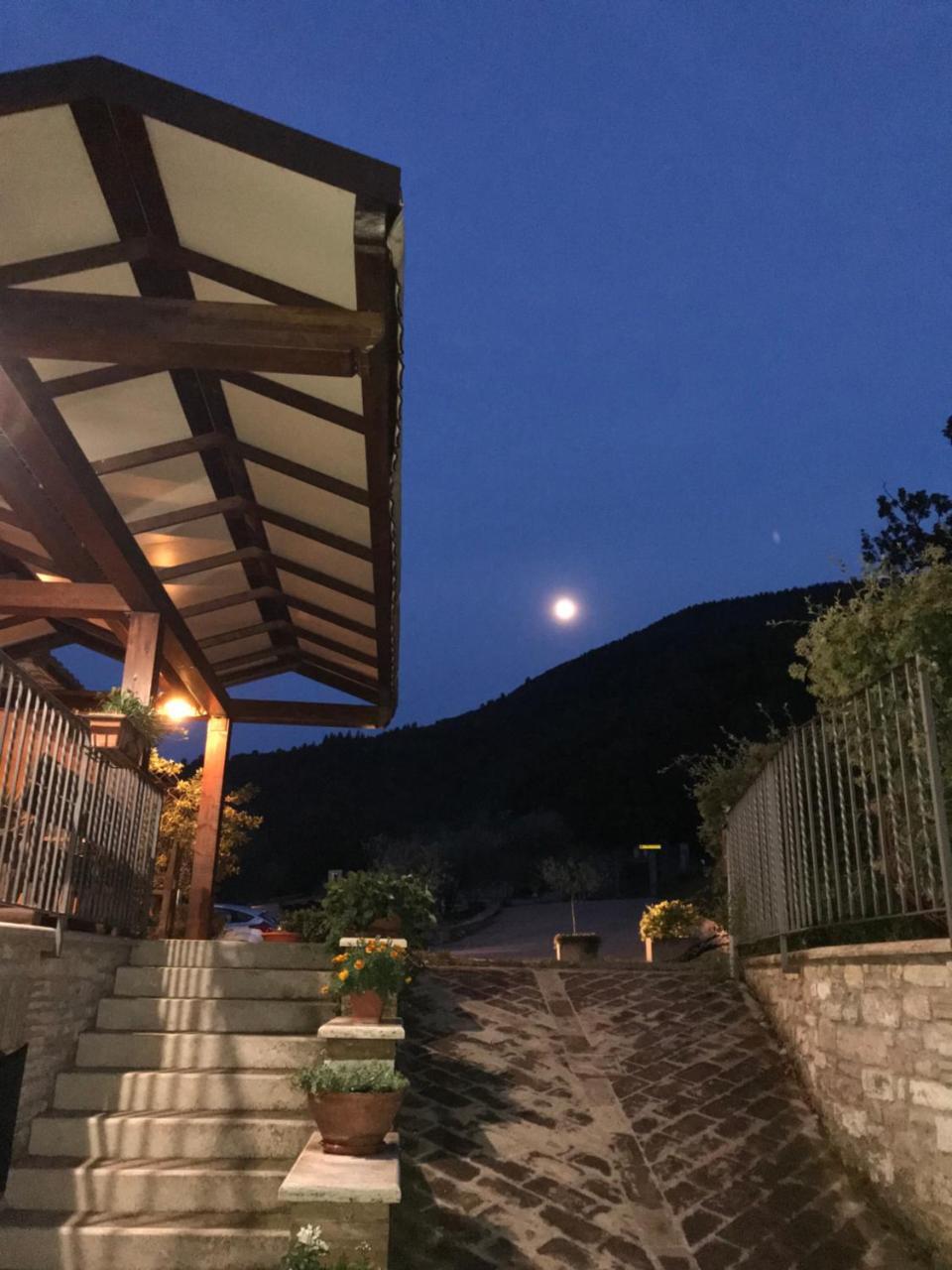 Agriturismo Il Castello Ασίζη Εξωτερικό φωτογραφία