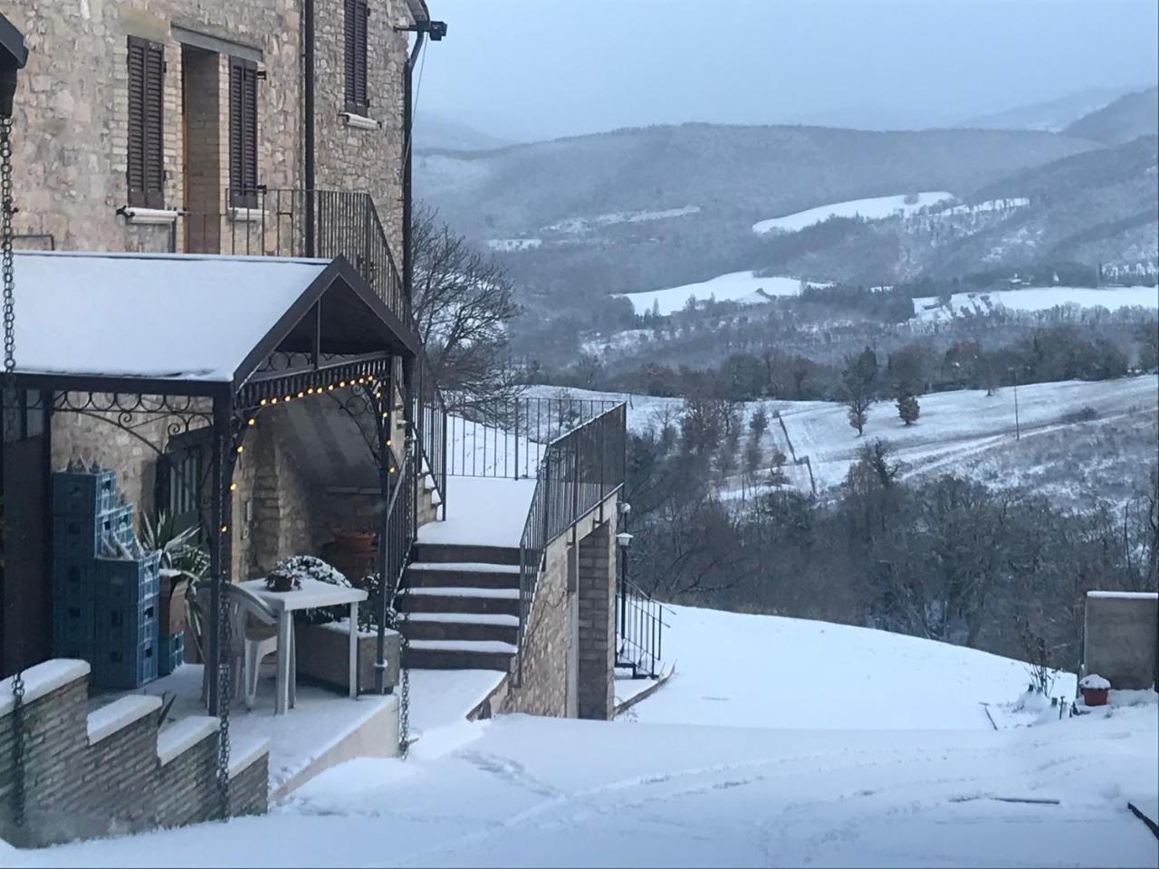 Agriturismo Il Castello Ασίζη Εξωτερικό φωτογραφία